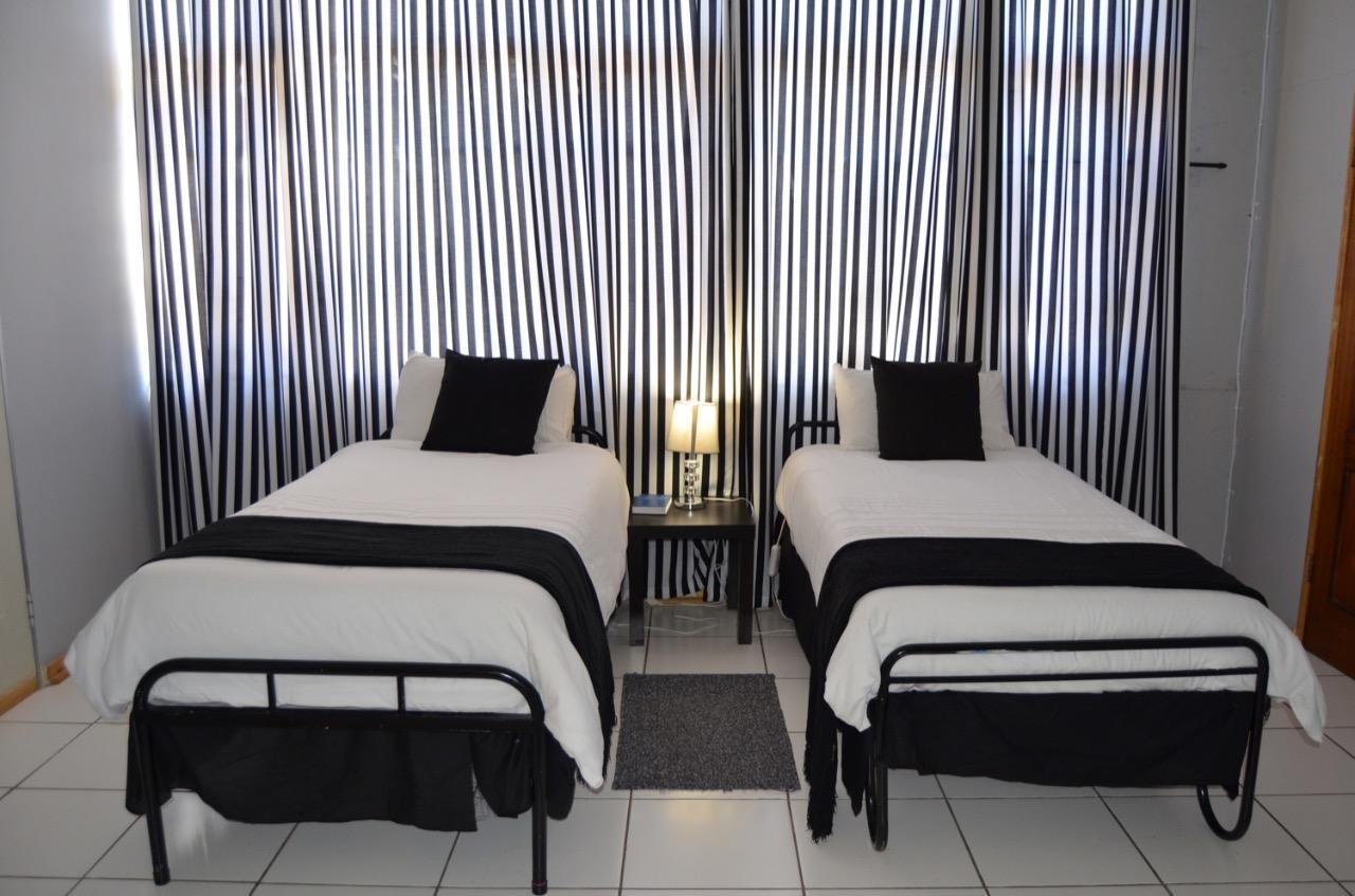 Sondela Bed & Breakfast Aliwal North Exterior photo